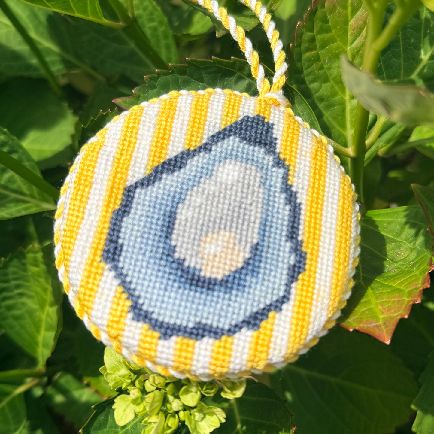 Yellow Oyster Round Canvas